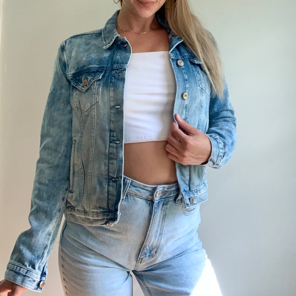 Forever 21 Ombré wash jean jacket - Picture 2 of 10